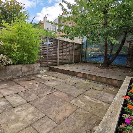 Single Room With En-Suite Shower Room In Zone 1 London Exteriör bild