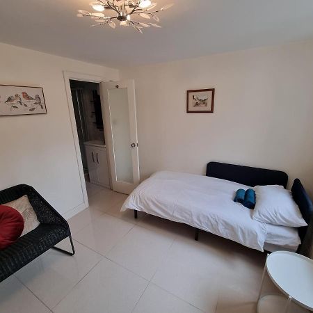 Single Room With En-Suite Shower Room In Zone 1 London Exteriör bild